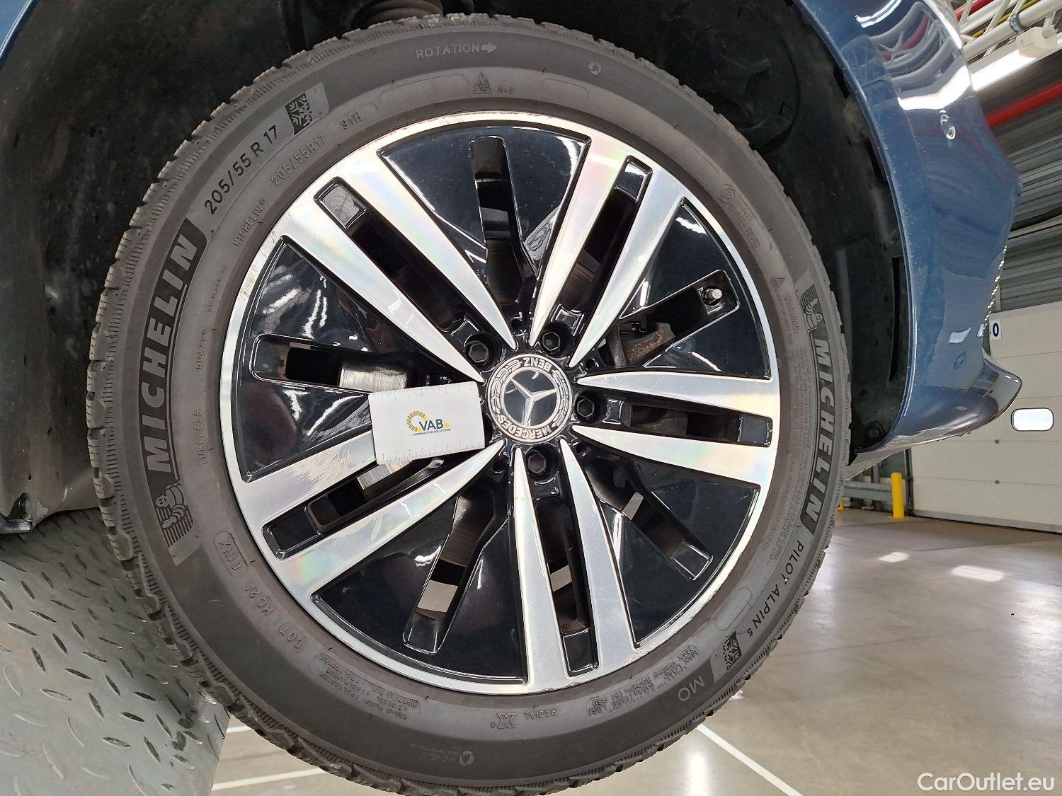  Mercedes  A-Klasse Mercedes, A-Class Berline '18, Mercedes-Benz  Limousine A 180d Business S #1