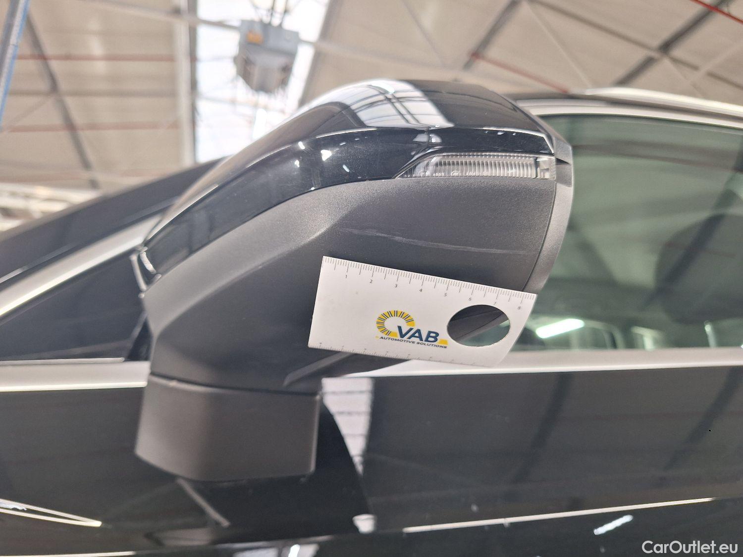  Audi  Q3 Audi,  '18, Audi  35 TDI S tronic S line Business Edition 5d #26