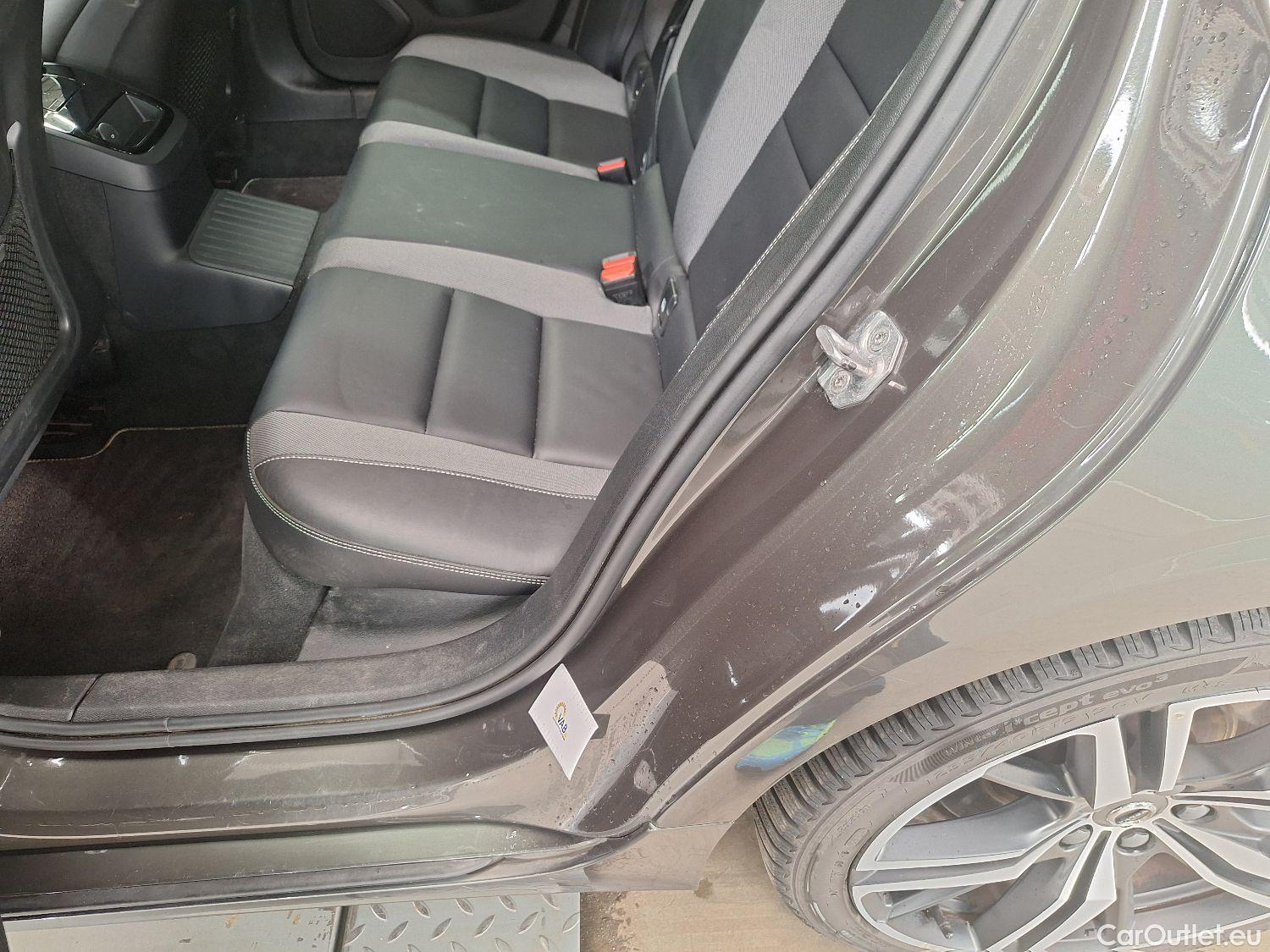  Volvo  V60 Volvo,  '18, Volvo  T6 Recharge 4x4 Geartronic R-Design 5d #28