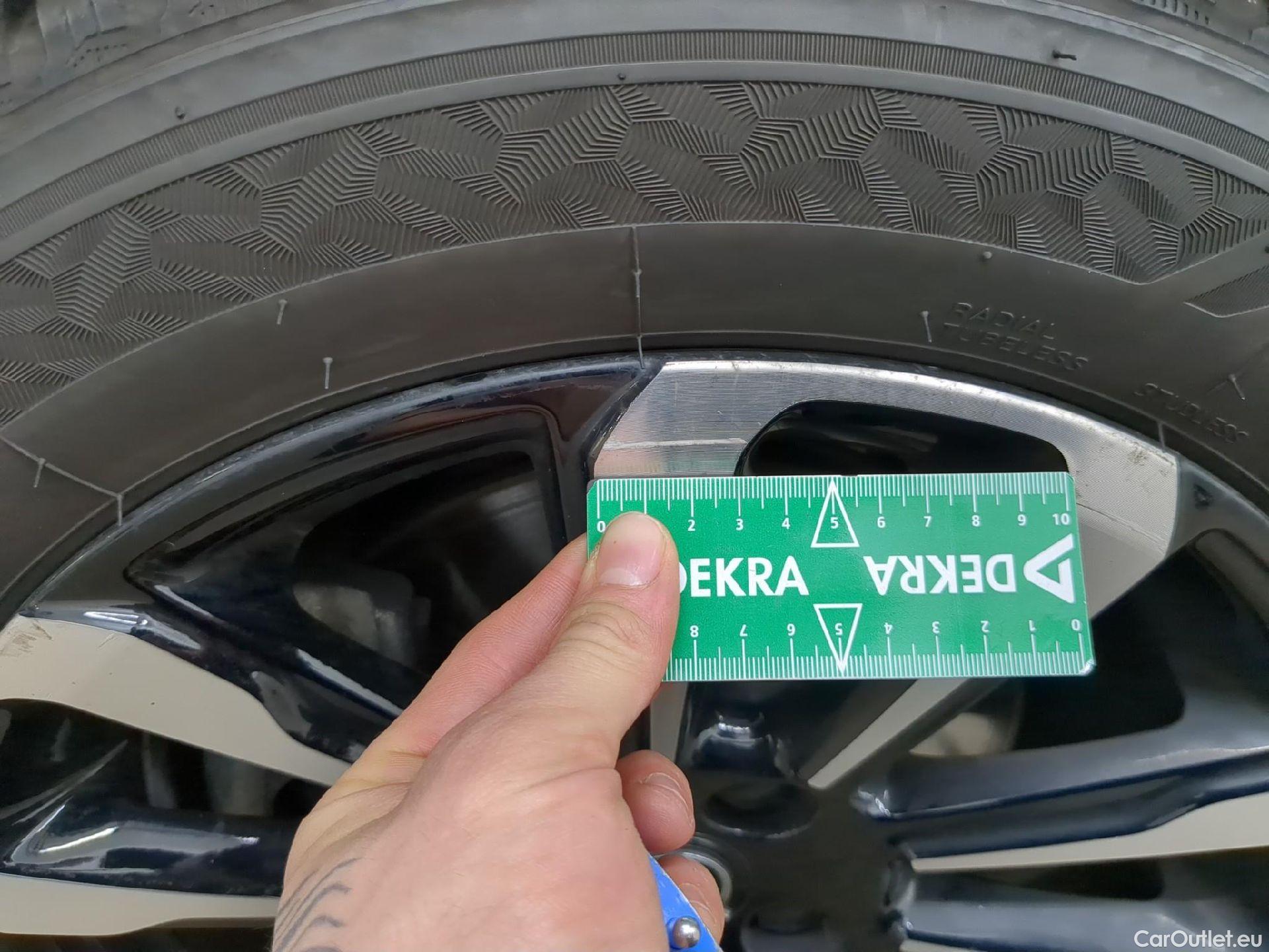  Opel  Crossland  X Business Elegance 1.2 Turbo 130CV BVA6 E6d #11