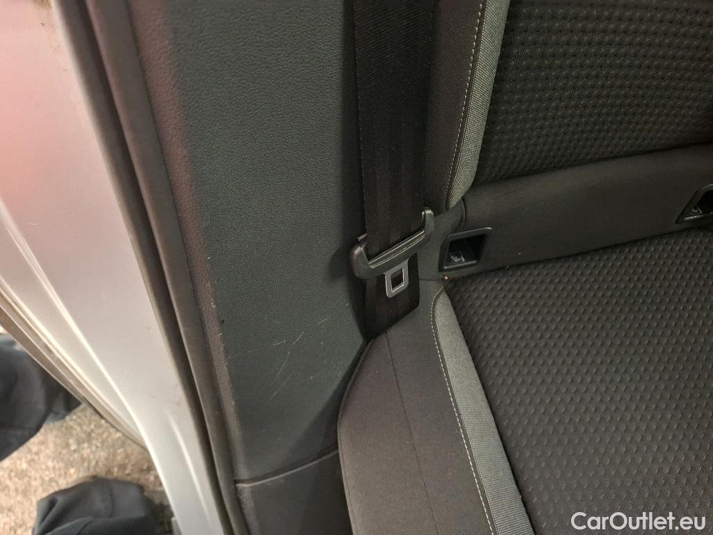  Volkswagen  Taigo VOLKSWAGEN  / 2021 / 5P / SUV 1.0 TSI 110 DSG Life #8