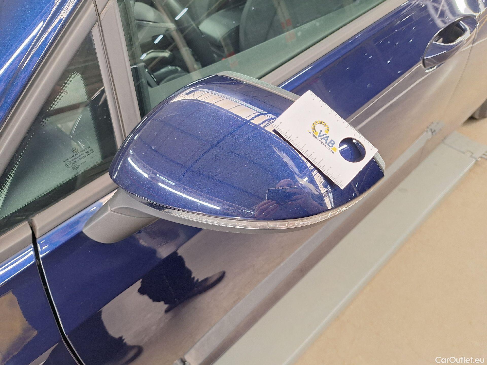  Volkswagen  Golf  VW, VIII '20, Volkswagen VIII 1.0 eTSI 81kW Life Business D #3