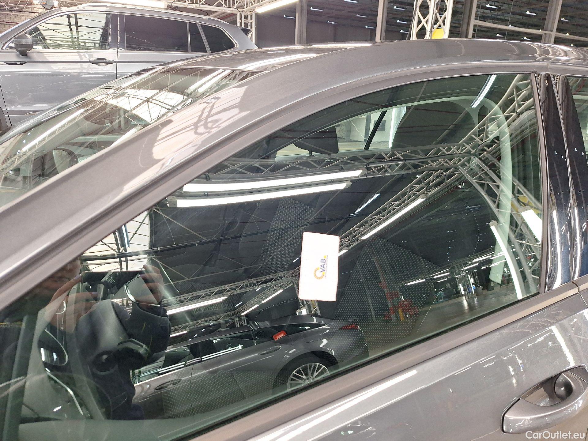  Volkswagen  Golf  VW, VII FL'16, Volkswagen VII 1.6 TDi Trendline 5d #38