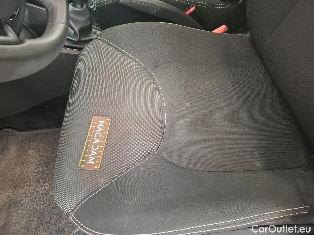  Renault  Clio  IV Business 0.9 TCe 90CV BVM5 E6 #31