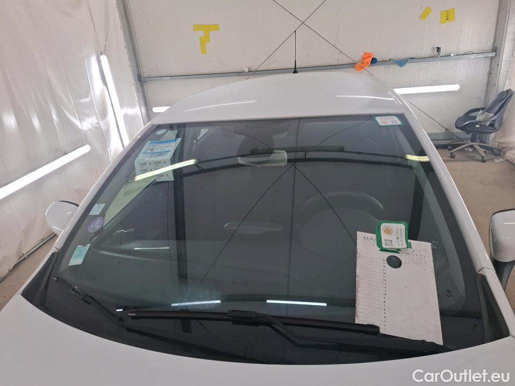  Renault  Clio  IV Business 0.9 TCe 90CV BVM5 E6 #1