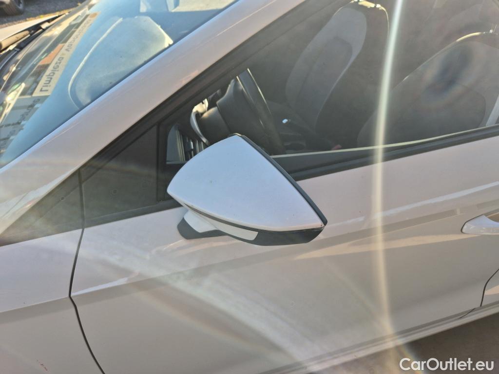  Seat  Ibiza SEAT NUEVO  5p 5G berlina con portó 1.0 EcoTSI 70kW (95CV) Style #31