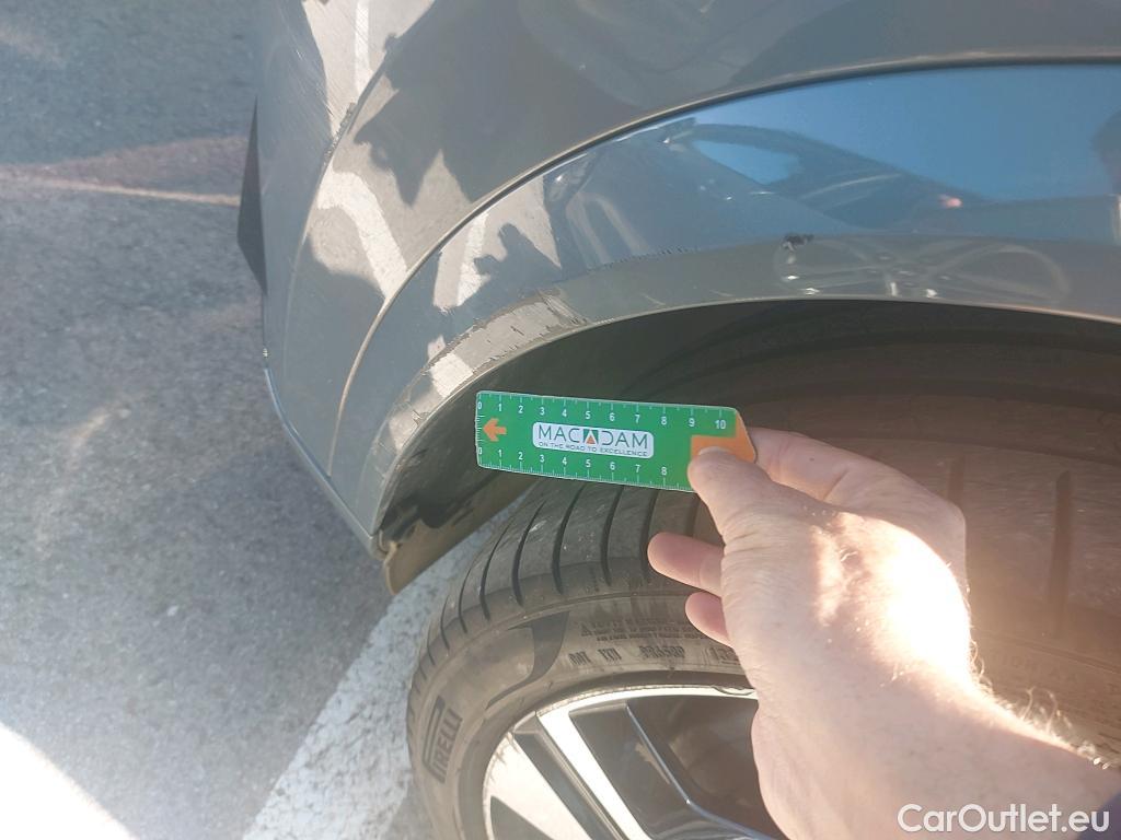  Volvo  XC90 VOLVO  / 2019 / 5P / todoterreno 2.0 T8 AWD Recharge R-Design Auto #41