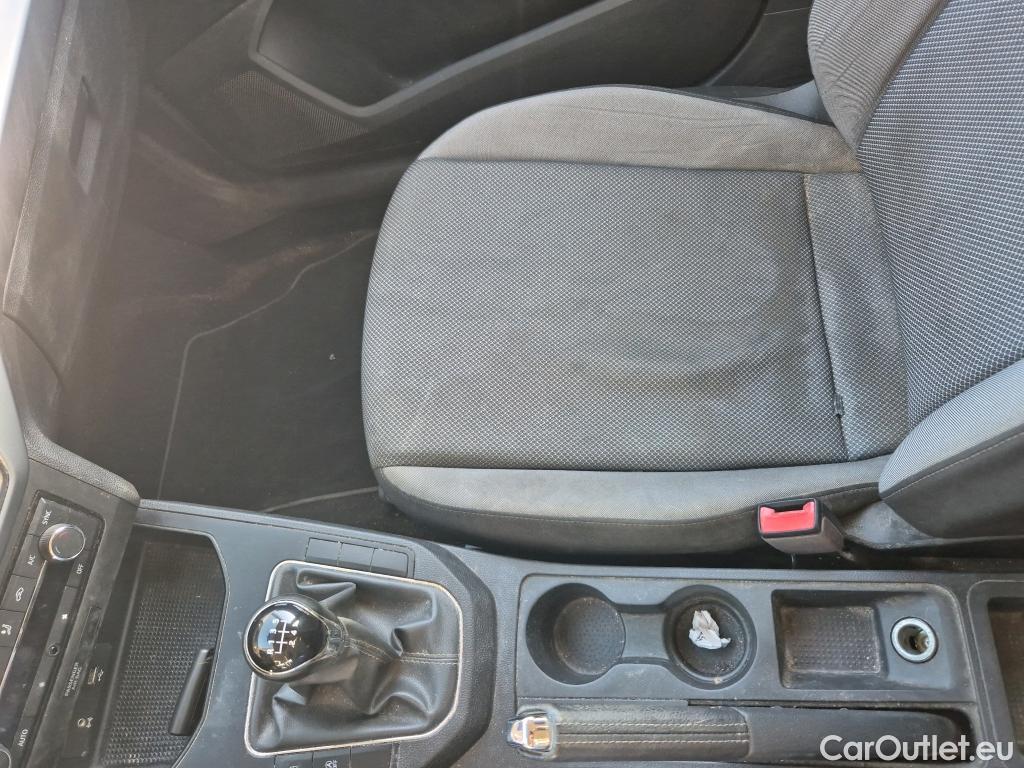  Seat  Ibiza SEAT NUEVO  5p 5G berlina con portó 1.0 EcoTSI 70kW (95CV) Style #28