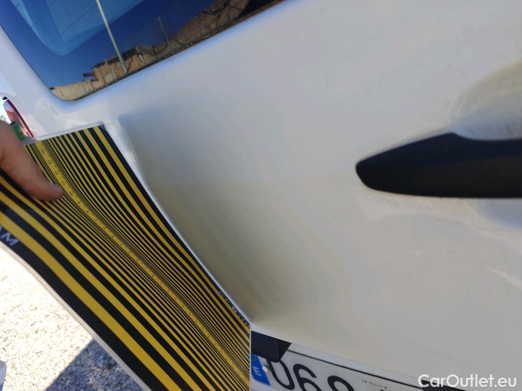  Opel  Combo OPEL  Life / 2018 / 4P / combi 1.5 TD 75kW (100CV) S/S Expression L (combi) (CX) #35