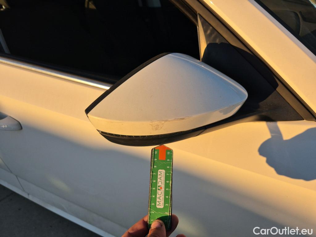  Skoda  KAMIQ SKODA  1.0 TSI 81kW (110CV) DSG Ambition #17