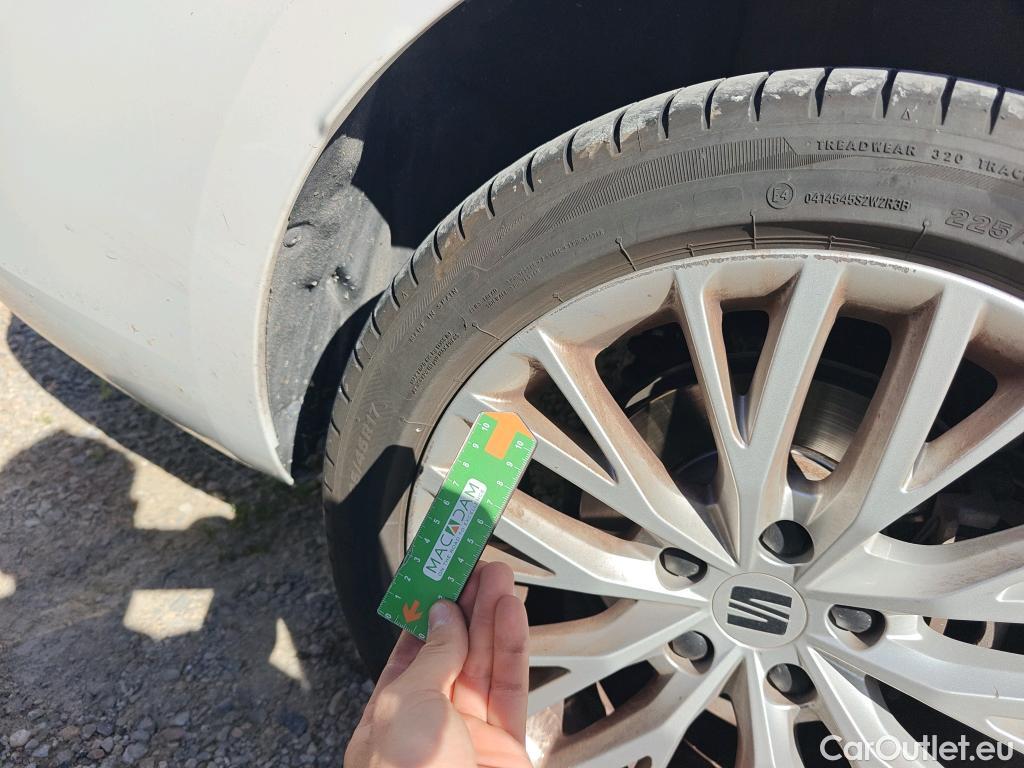  Seat  Leon SEAT Nuevo León / 2020 / 5P / familiar SP 1.4 e-Hybrid DSG S&S Xcellence Go L #29