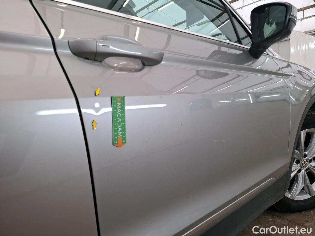  Volkswagen  Tiguan VOLKSWAGEN  / 2016 / 5P / SUV 2.0 TDI 150 DSG7 Carat #1