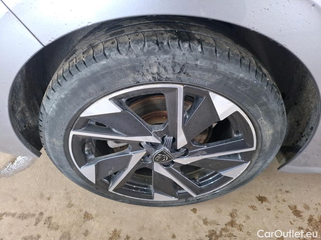  Peugeot  308  Allure Pack 1.5 HDi 130CV BVM6 E6d #21