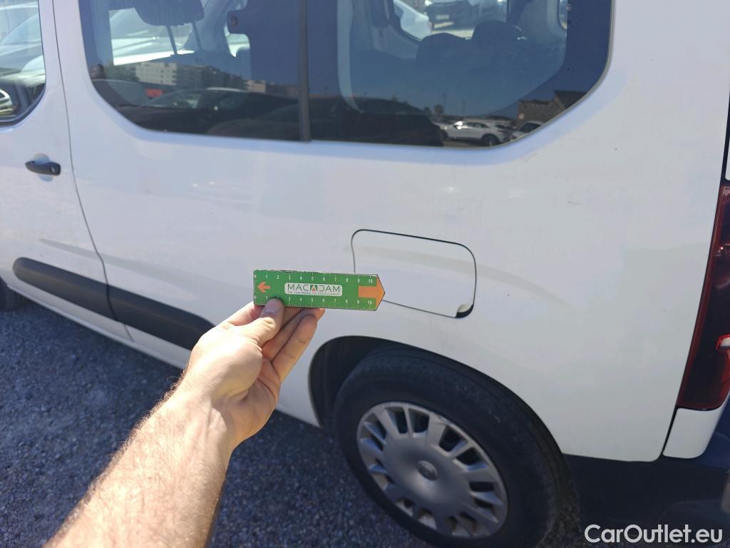  Opel  Combo OPEL  Life / 2018 / 4P / combi 1.5 TD 75kW (100CV) S/S Expression L (combi) (CX) #22