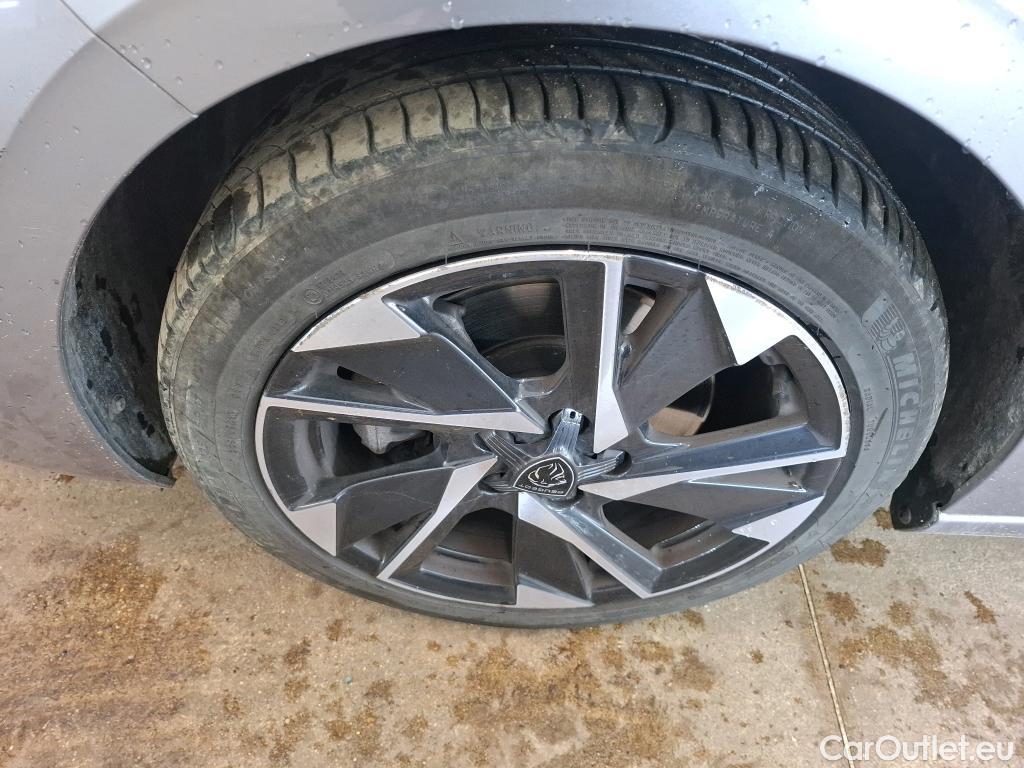  Peugeot  308  Allure Pack 1.5 HDi 130CV BVM6 E6d #16