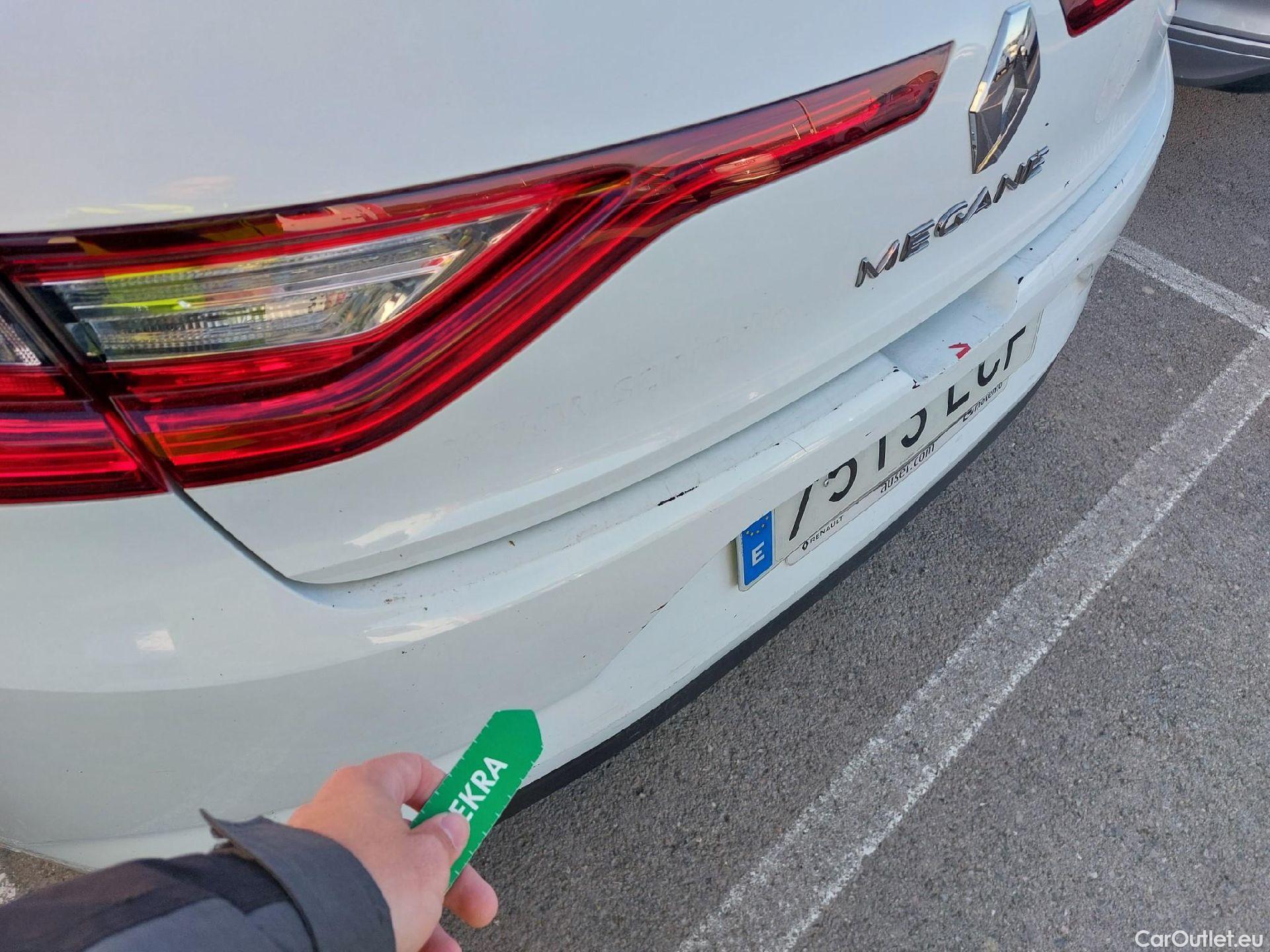  Renault  Megane RENAULT Mégane / 2015 / 5P / berlina con portón Life Blue dCi 70kW (95CV) #8