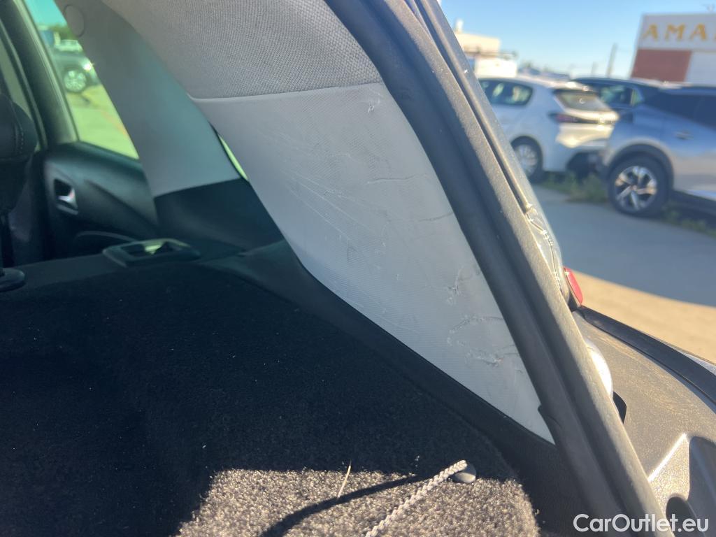  Opel  Crossland  X GS Line 1.2 Turbo 110CV MT6 6E #13