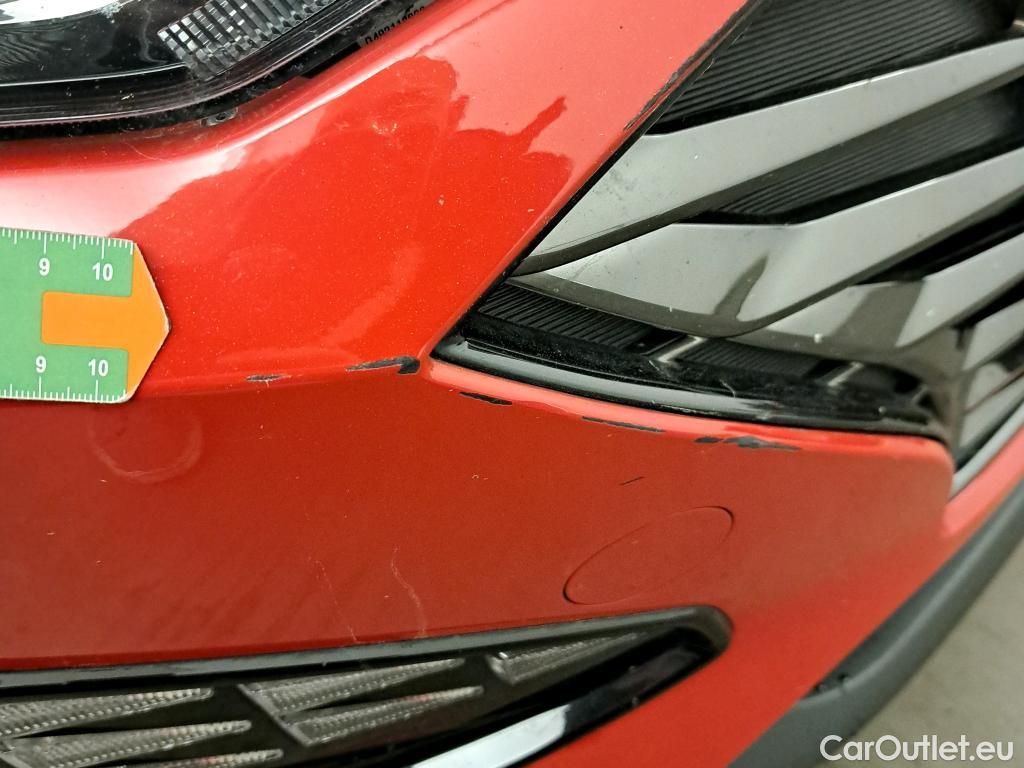  Hyundai  i30 HYUNDAI  / 2020 / 5P / berlina con portón 1.5 DPI Klass SLX #9