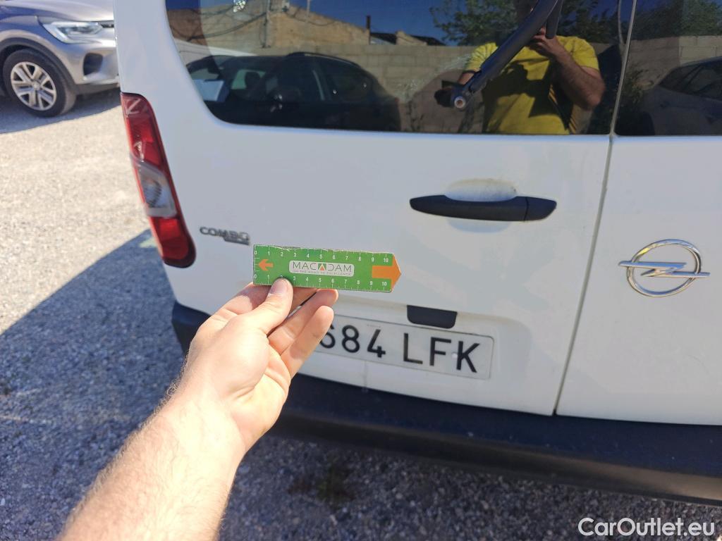  Opel  Combo OPEL  Life / 2018 / 4P / combi 1.5 TD 75kW (100CV) S/S Expression L (combi) (CX) #32