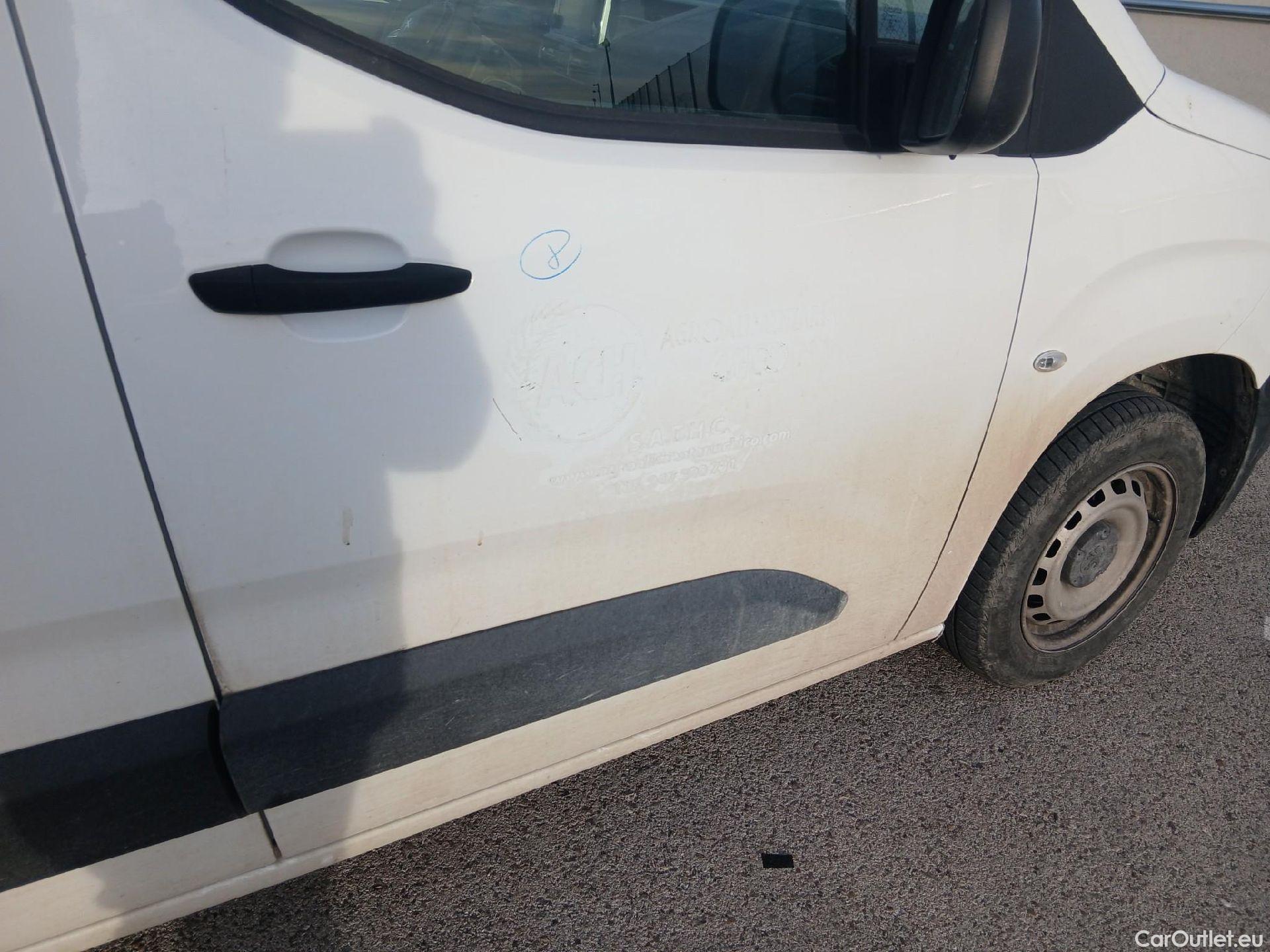  Peugeot  Partner PEUGEOT  / 2018 / 4P / furgón derivado de turismo Premium Standard 600kg BlueHDi 73kW (AC) #36