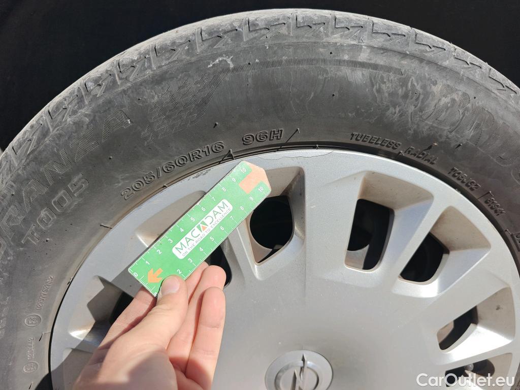  Opel  Combo OPEL  Life / 2018 / 4P / combi 1.5 TD 75kW (100CV) S/S Expression L (combi) (CX) #100