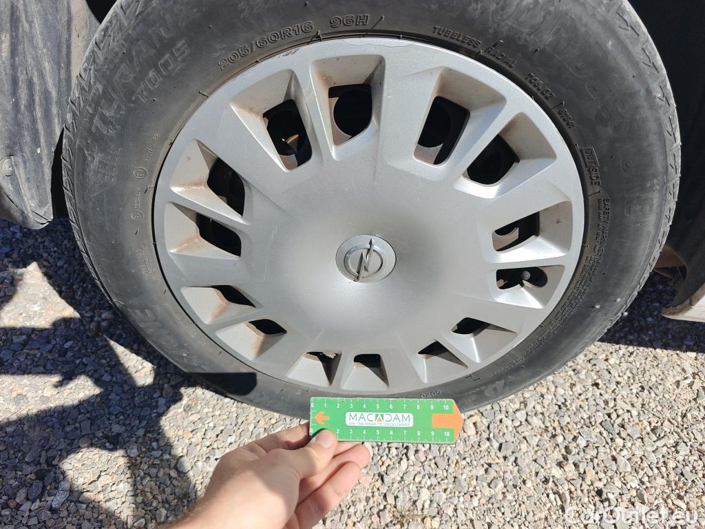  Opel  Combo OPEL  Life / 2018 / 4P / combi 1.5 TD 75kW (100CV) S/S Expression L (combi) (CX) #99