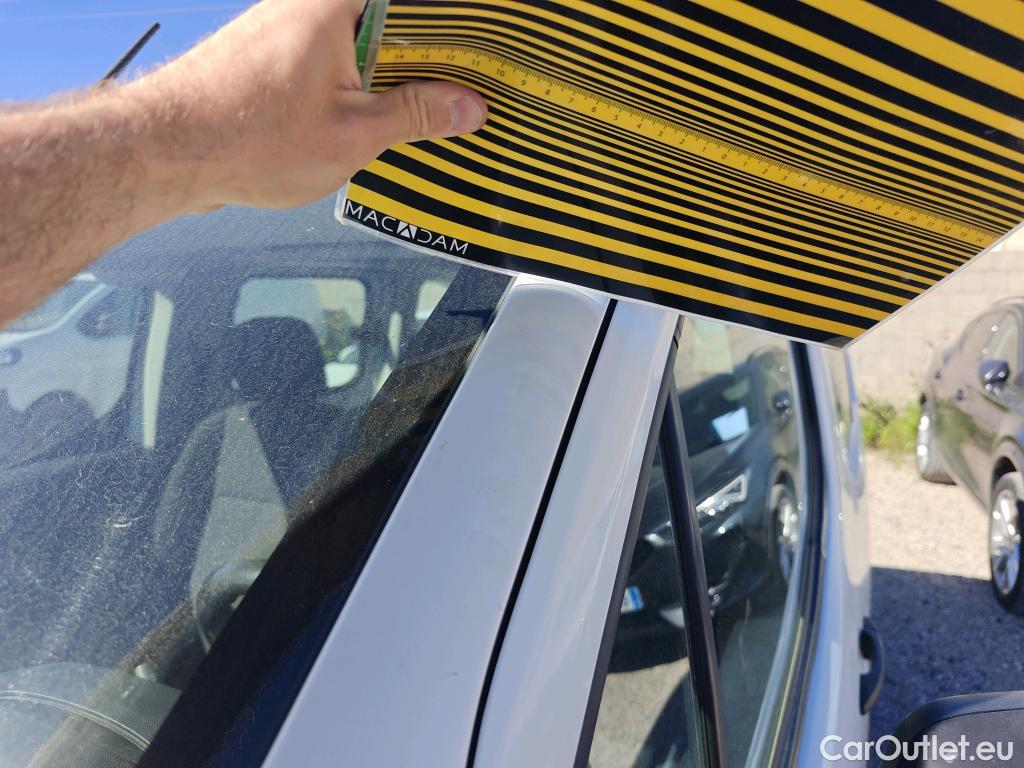  Opel  Combo OPEL  Life / 2018 / 4P / combi 1.5 TD 75kW (100CV) S/S Expression L (combi) (CX) #52