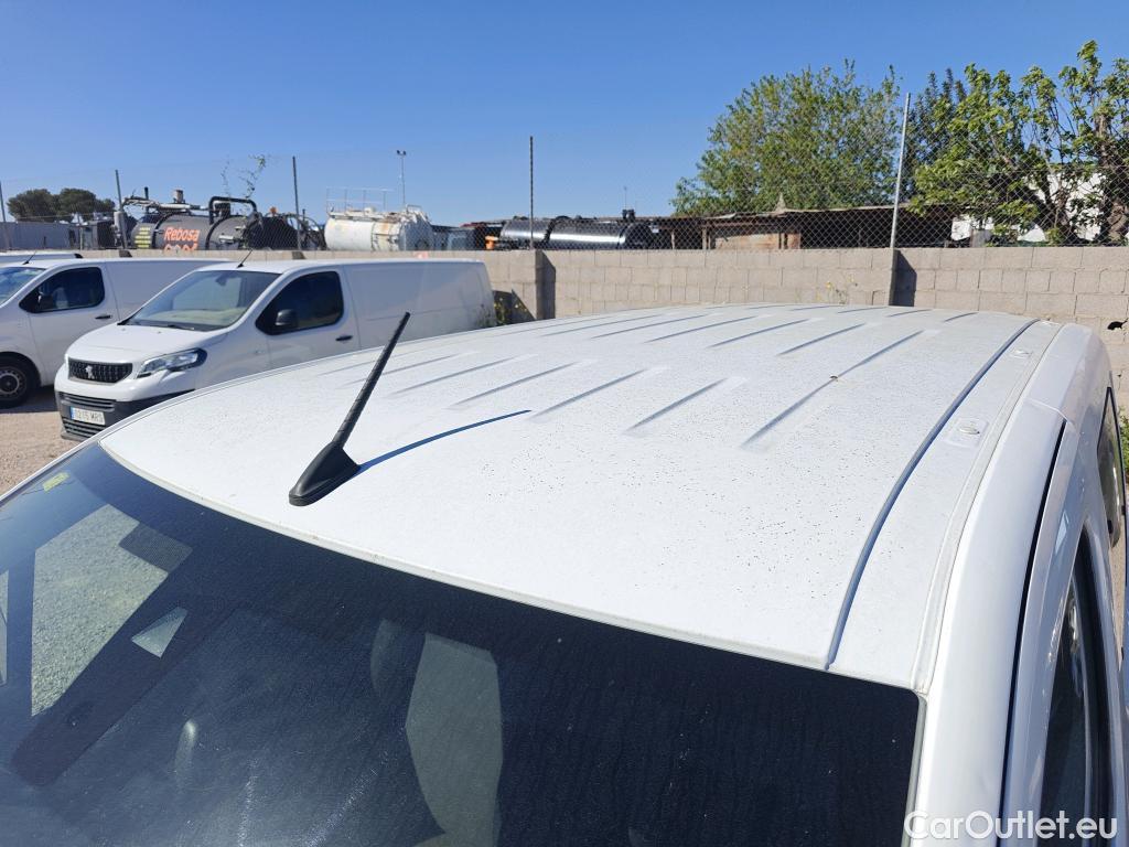  Opel  Combo OPEL  Life / 2018 / 4P / combi 1.5 TD 75kW (100CV) S/S Expression L (combi) (CX) #49