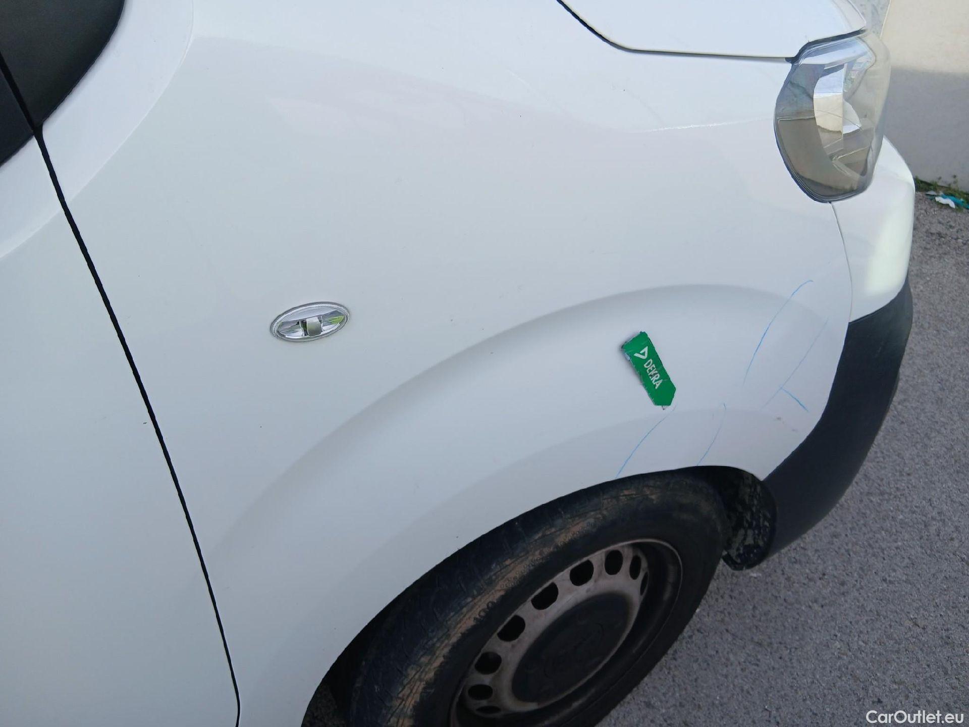  Peugeot  Expert PEUGEOT  / 2016 / 4P / furgón Furgón Pro 1.5 BlueHDi 120 Standard #39