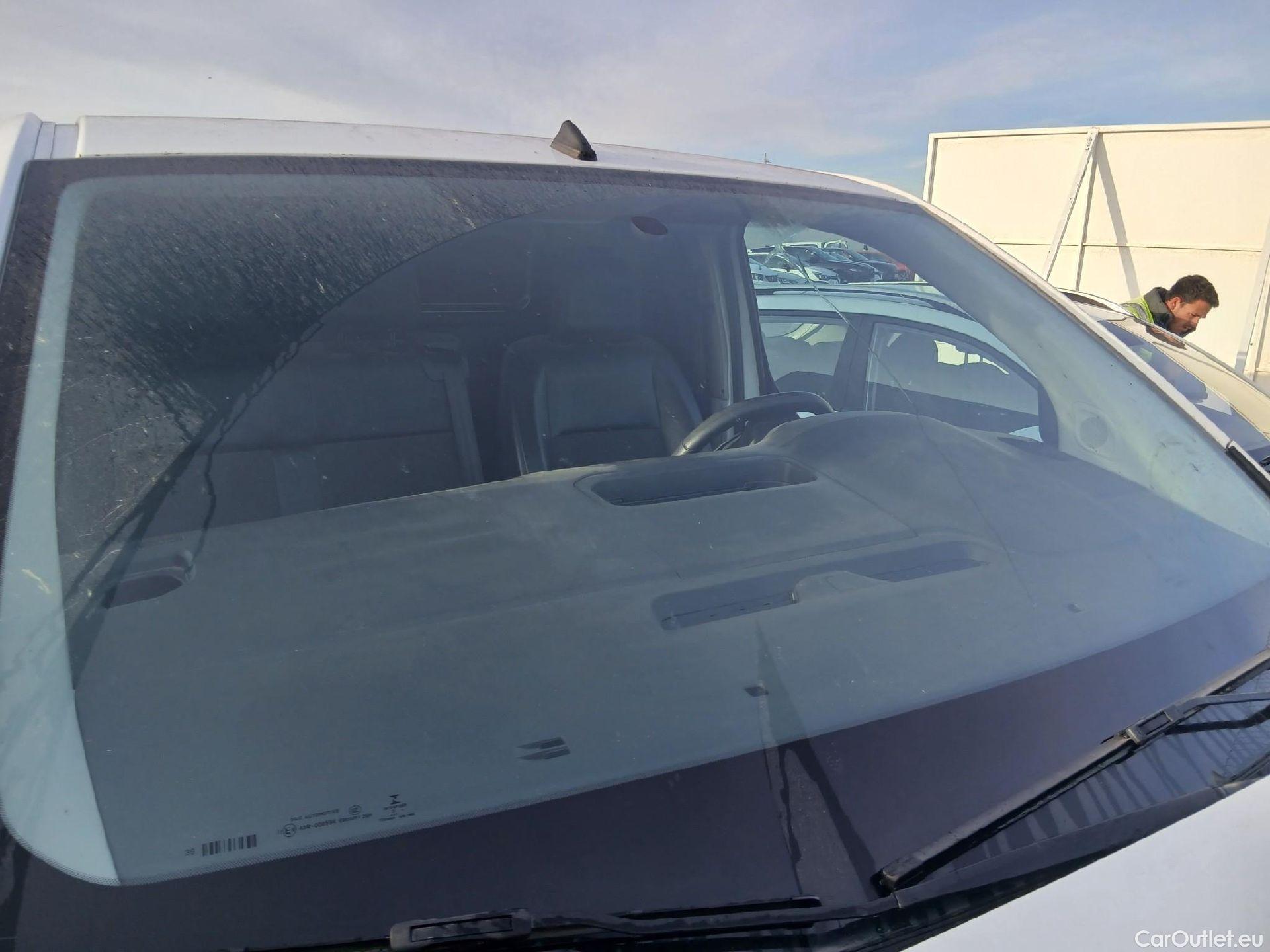  Peugeot  Expert PEUGEOT  / 2016 / 4P / furgón Furgón Pro 1.5 BlueHDi 120 Standard #3