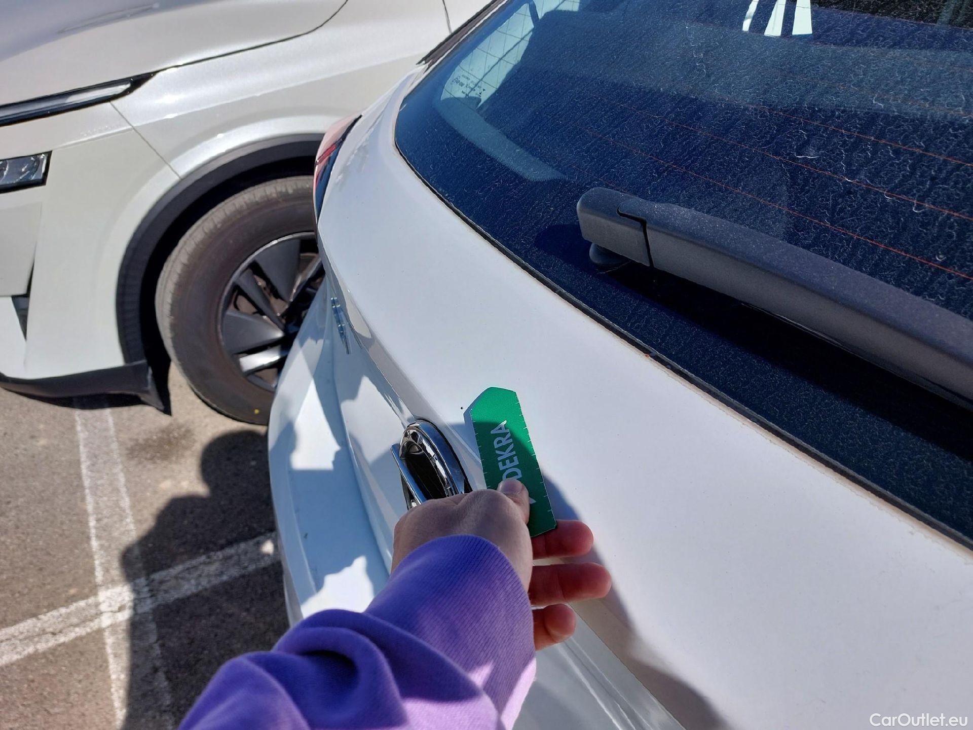  Opel  Corsa OPEL  1.2T XHL 74kW (100CV) Elegance #19