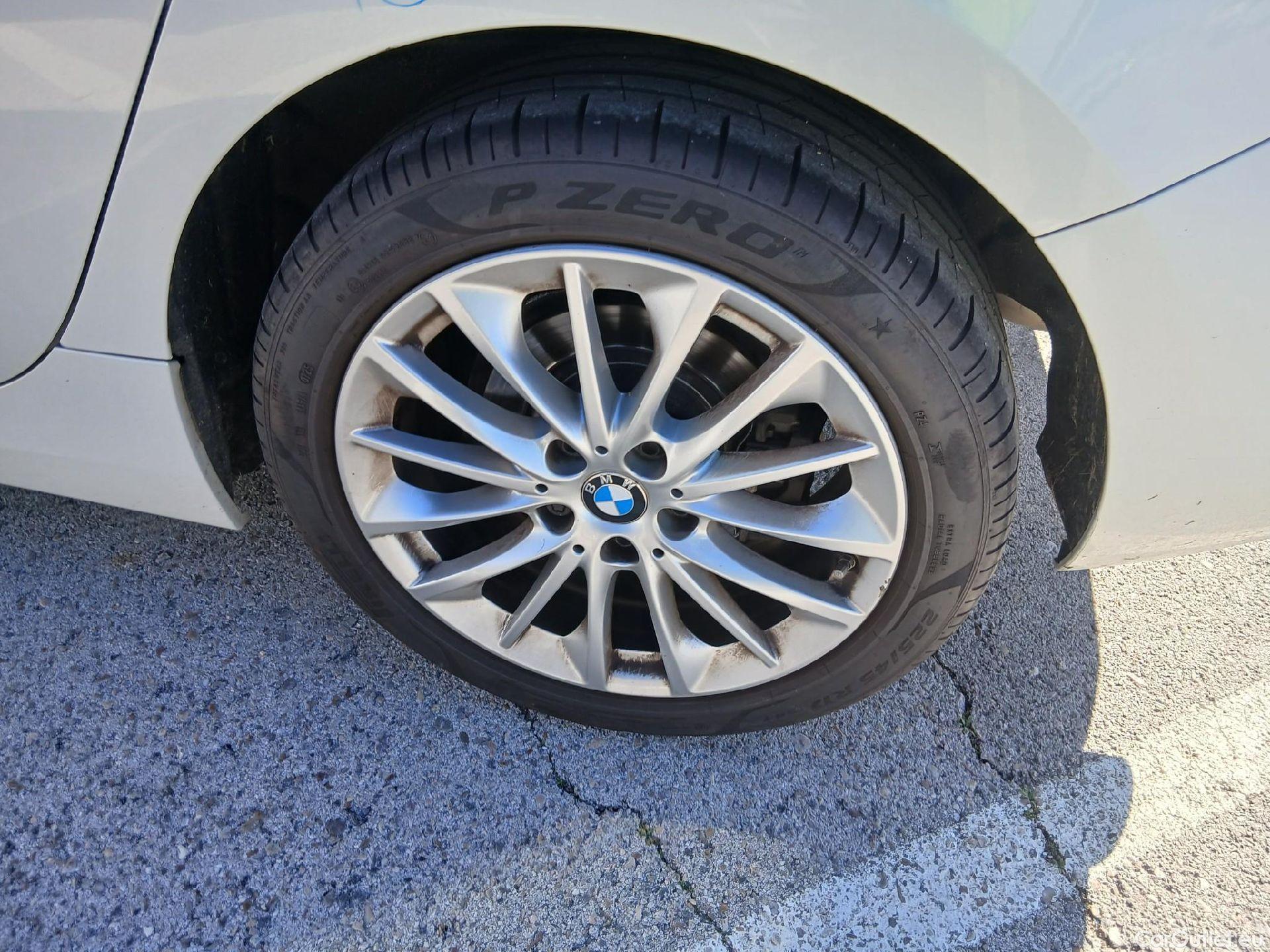  Bmw  Serie 1 BMW  / 2019 / 5P / berlina con portón 118i #15