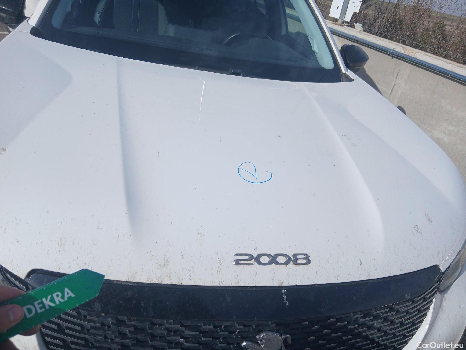  Peugeot  2008 PEUGEOT  / 2019 / 5P / todoterreno Allure BlueHDI 81kW (110CV) #8