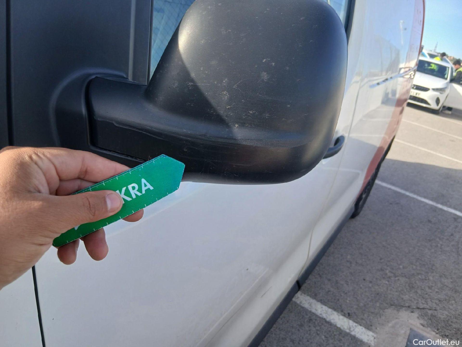  Toyota  Proace TOYOTA  / 2016 / 4P / furgón FU. MEDIO (L1) 2.0D 90kW COMFORT CARGA + #23