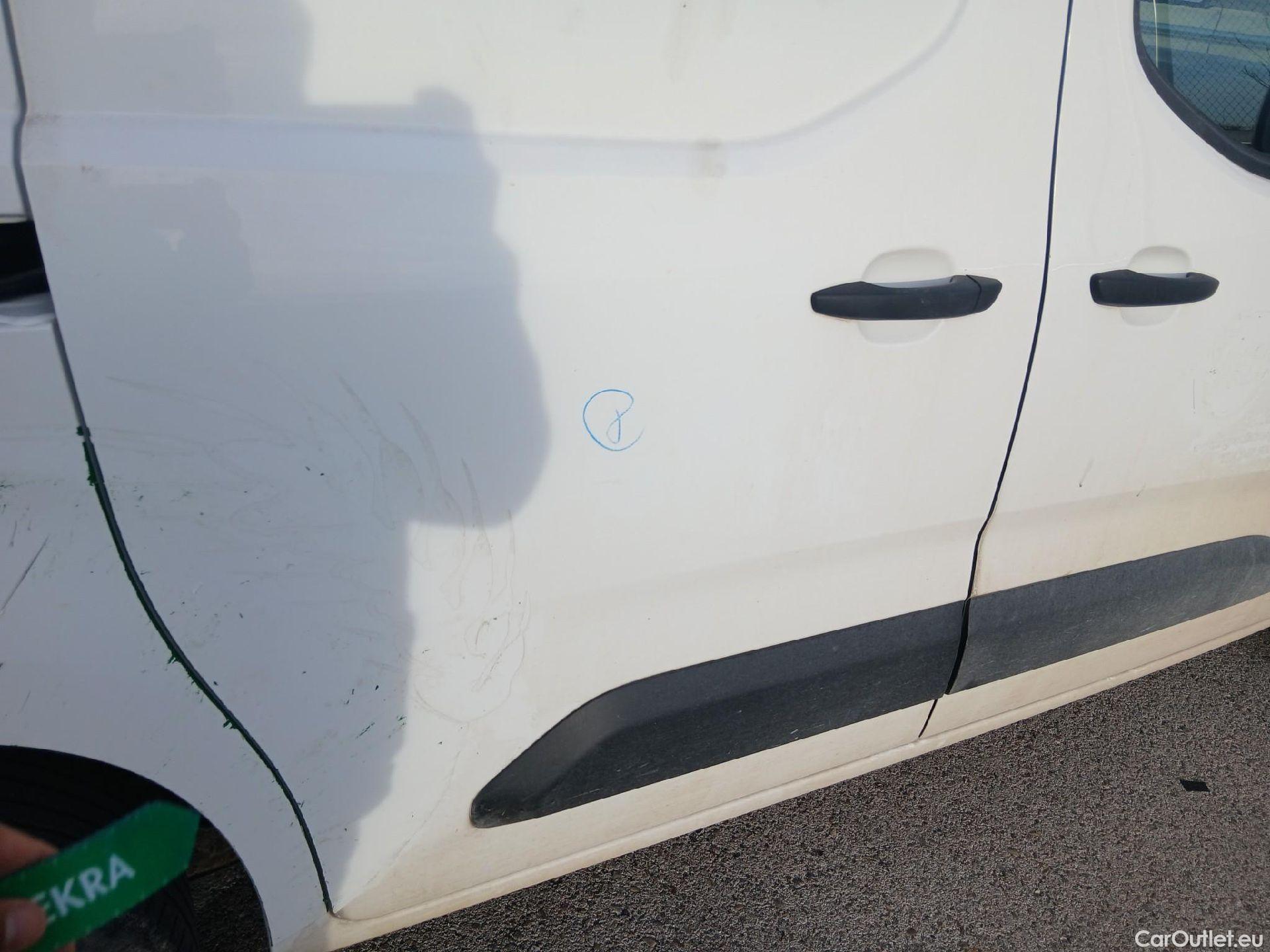  Peugeot  Partner PEUGEOT  / 2018 / 4P / furgón derivado de turismo Premium Standard 600kg BlueHDi 73kW (AC) #34