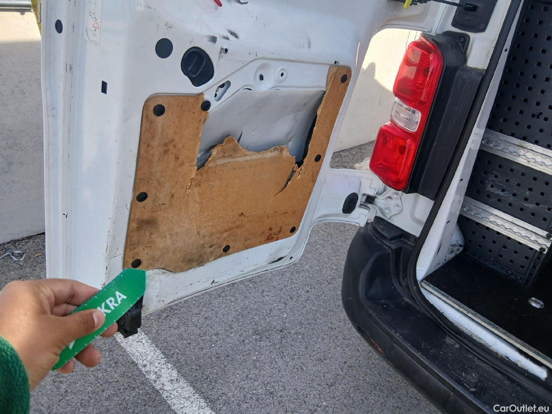  Toyota  Proace TOYOTA  / 2016 / 4P / furgón FU. MEDIO (L1) 2.0D 90kW COMFORT CARGA + #3