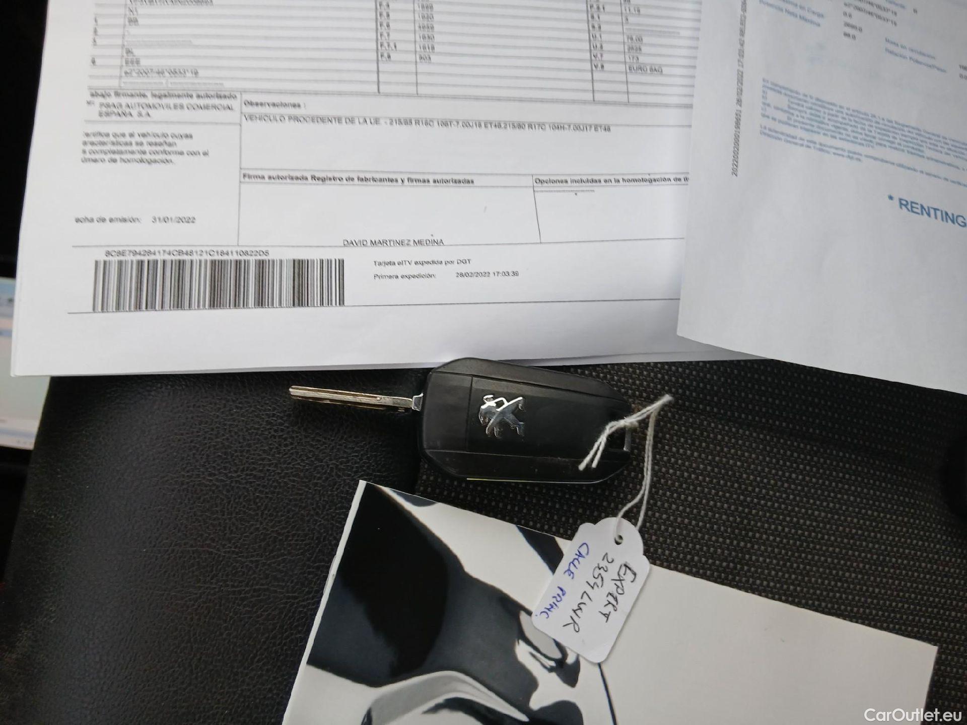  Peugeot  Expert PEUGEOT  / 2016 / 4P / furgón Furgón Pro 1.5 BlueHDi 120 Standard #1