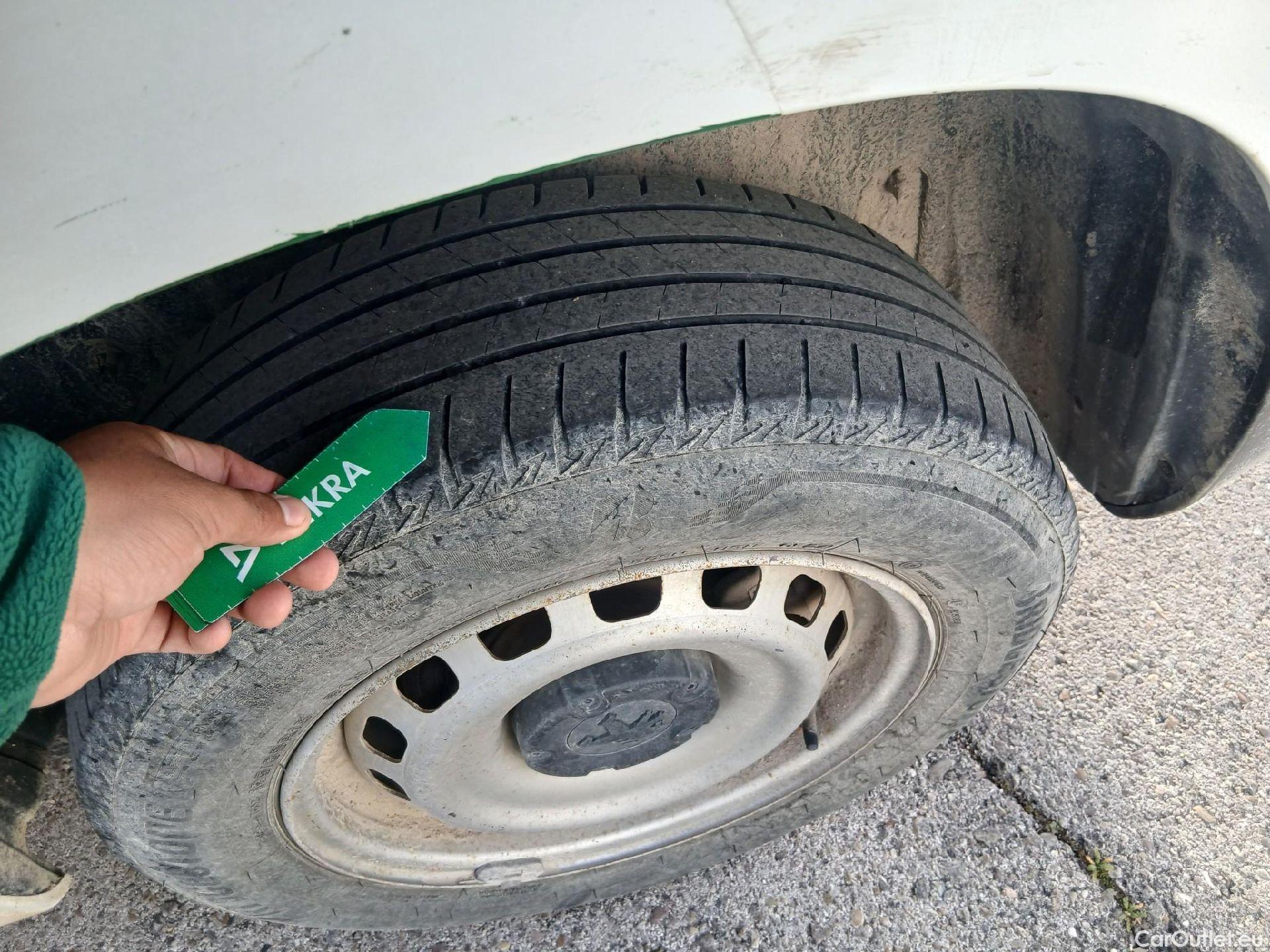  Peugeot  Partner PEUGEOT  / 2018 / 4P / furgón derivado de turismo Premium Standard 600kg BlueHDi 73kW (AC) #1