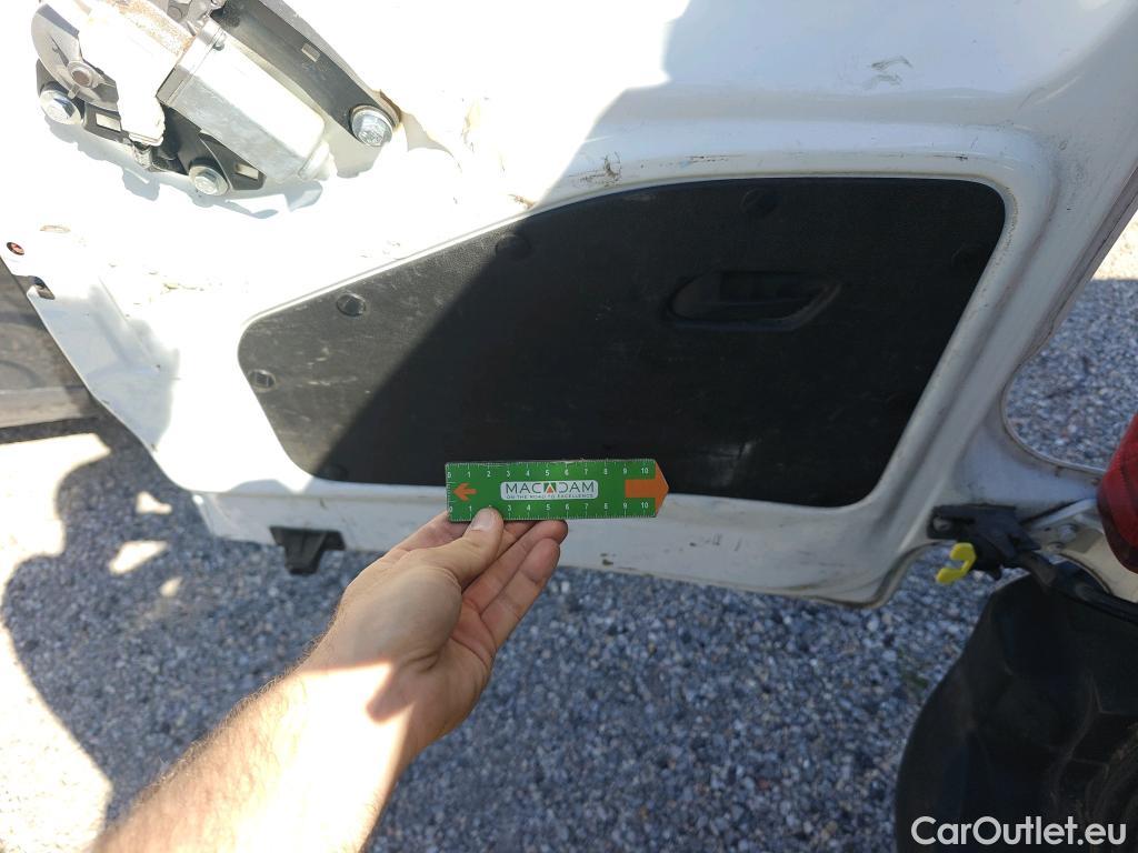  Opel  Combo OPEL  Life / 2018 / 4P / combi 1.5 TD 75kW (100CV) S/S Expression L (combi) (CX) #111