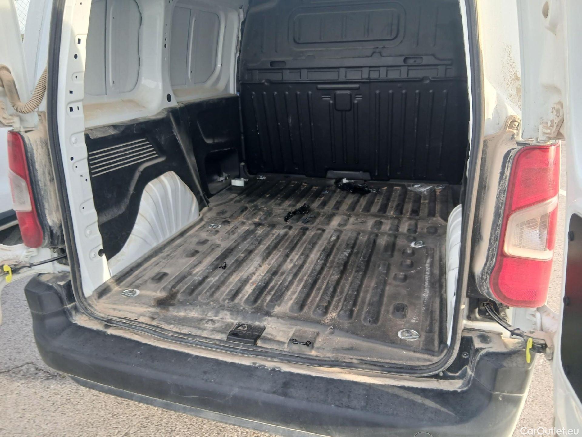  Peugeot  Partner PEUGEOT  / 2018 / 4P / furgón derivado de turismo Premium Standard 600kg BlueHDi 73kW (AC) #5