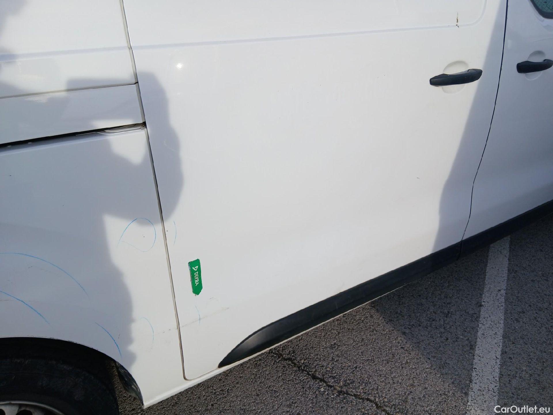  Peugeot  Expert PEUGEOT  / 2016 / 4P / furgón Furgón Pro 1.5 BlueHDi 120 Standard #35