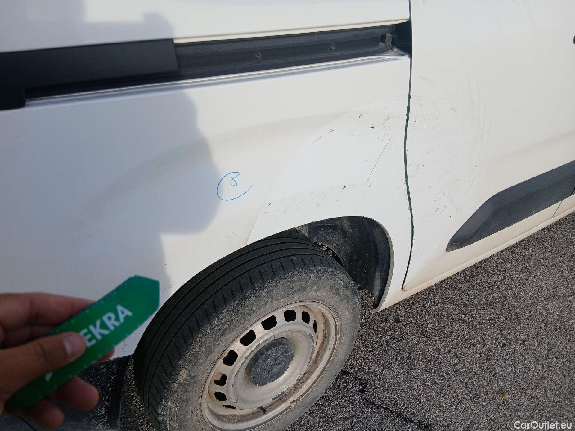  Peugeot  Partner PEUGEOT  / 2018 / 4P / furgón derivado de turismo Premium Standard 600kg BlueHDi 73kW (AC) #33