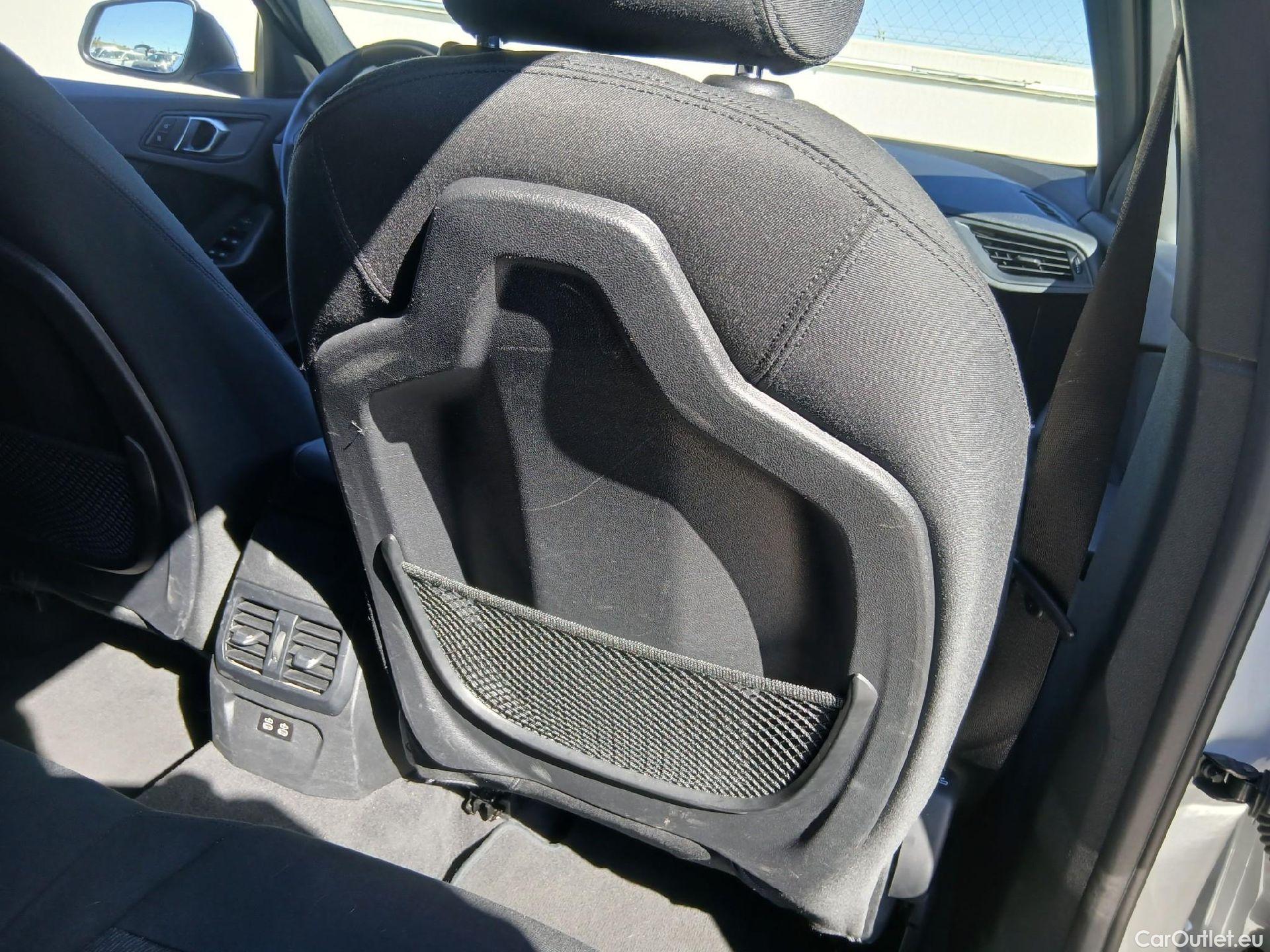  Bmw  Serie 1 BMW  / 2019 / 5P / berlina con portón 118i #43