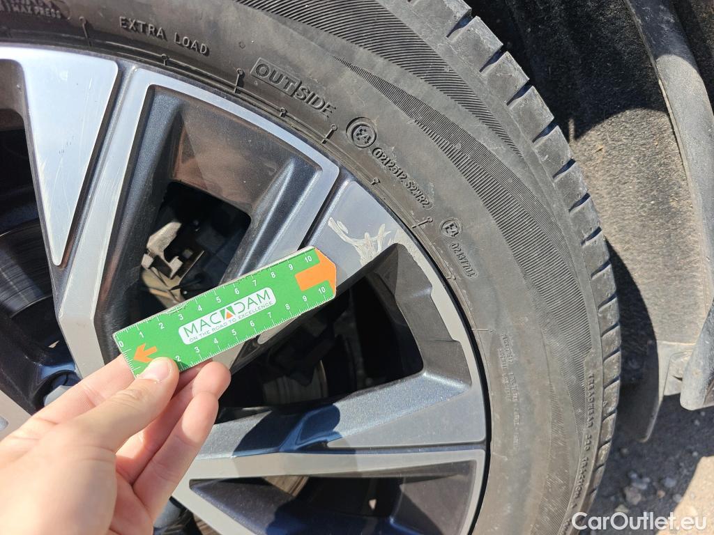  Volvo  XC60 VOLVO  / 2017 / 5P / todoterreno 2.0 B4 D Inscription Auto #24