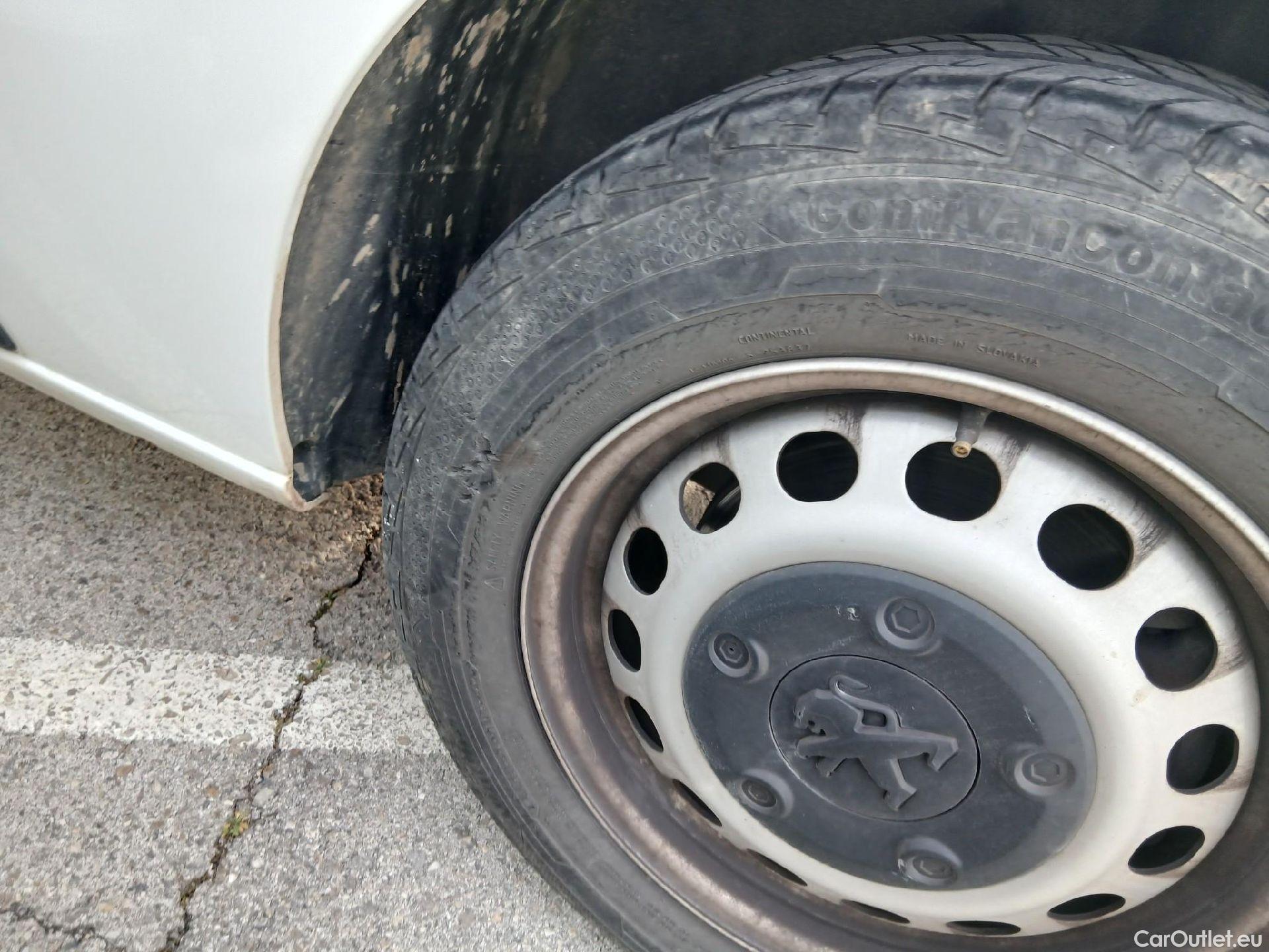  Peugeot  Expert PEUGEOT  / 2016 / 4P / furgón Furgón Pro 1.5 BlueHDi 120 Standard #21