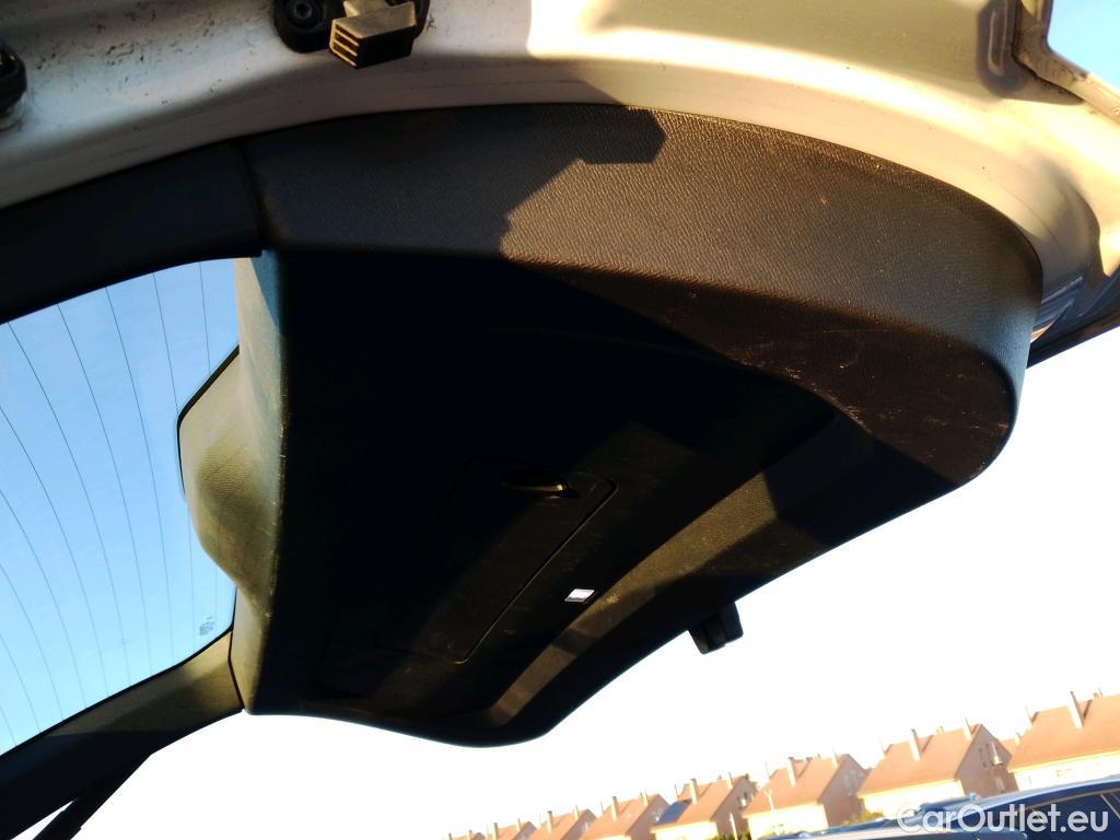  Volvo  XC90 VOLVO  / 2019 / 5P / todoterreno 2.0 T8 AWD R-Design Auto #16