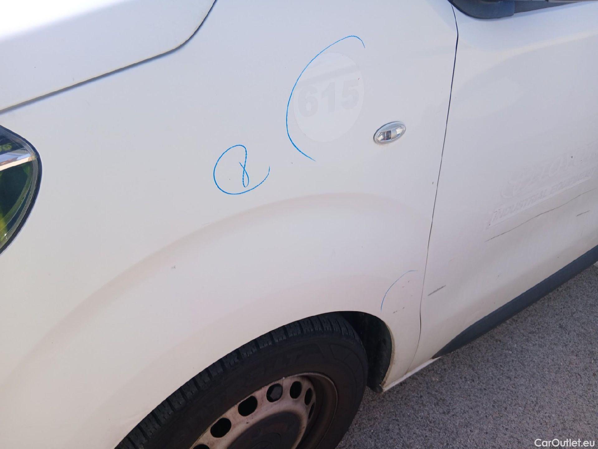  Toyota  Proace TOYOTA  / 2016 / 4P / furgón FU. MEDIO (L1) 2.0D 90kW COMFORT CARGA + #21