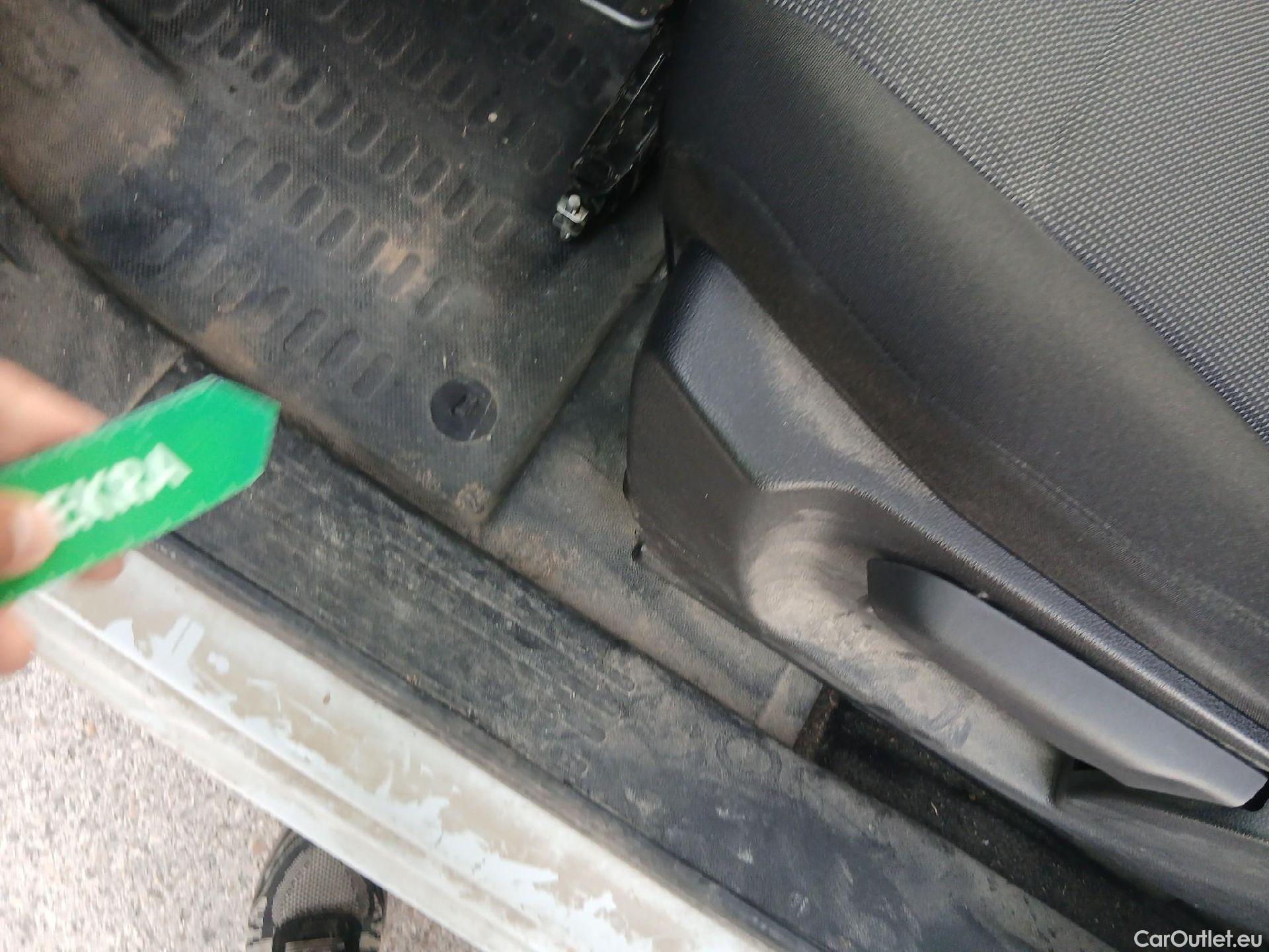  Peugeot  Partner PEUGEOT  / 2018 / 4P / furgón derivado de turismo Premium Standard 600kg BlueHDi 73kW (AC) #8