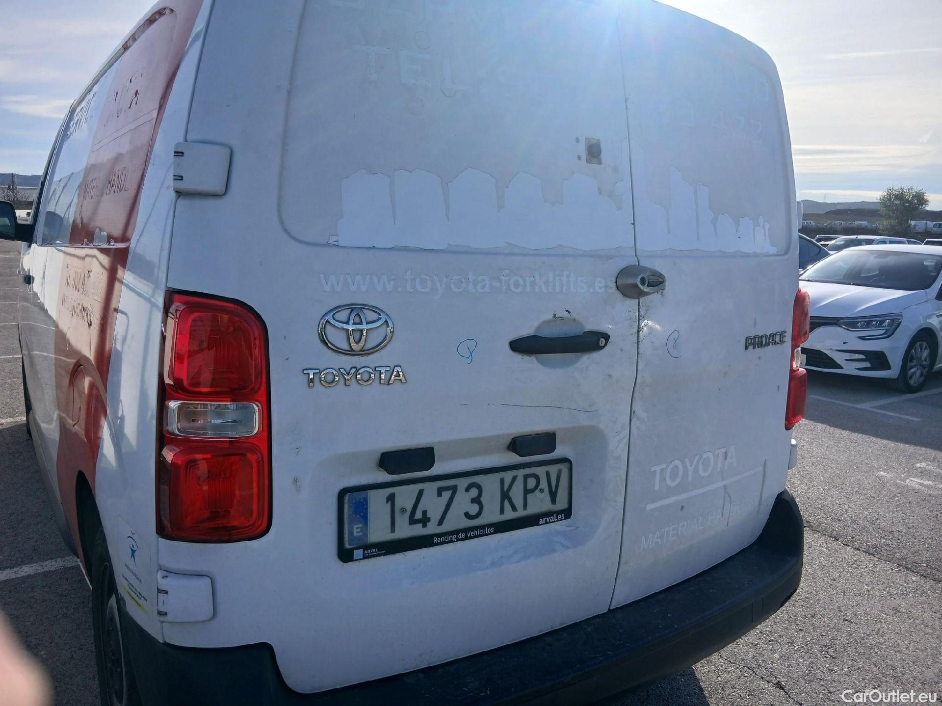  Toyota  Proace TOYOTA  / 2016 / 4P / furgón FU. MEDIO (L1) 2.0D 90kW COMFORT CARGA + #32