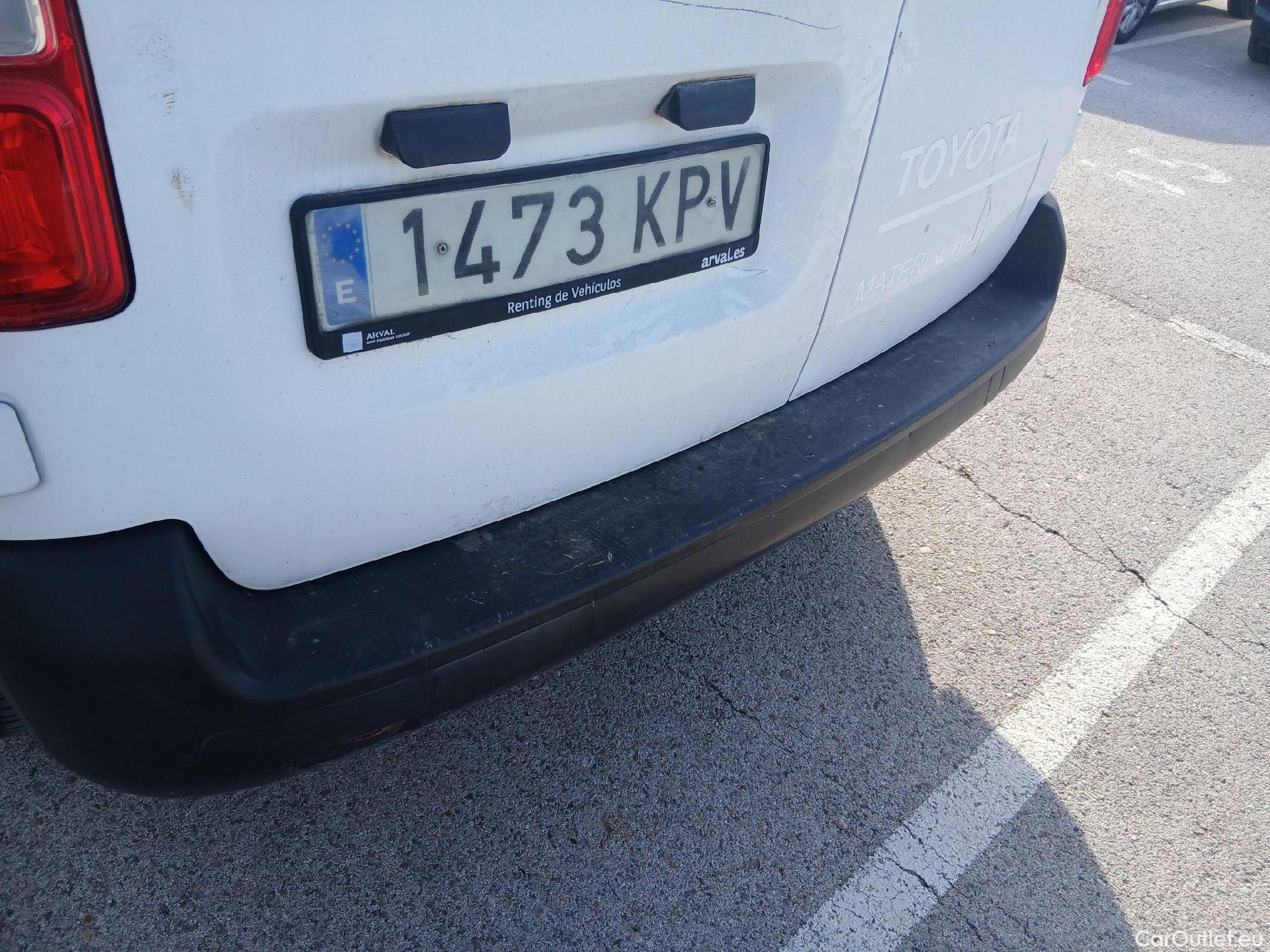  Toyota  Proace TOYOTA  / 2016 / 4P / furgón FU. MEDIO (L1) 2.0D 90kW COMFORT CARGA + #36